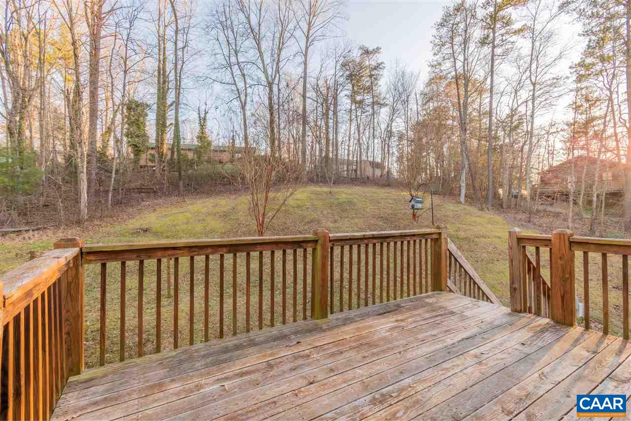 260 Geranium Road Ruckersville, VA 22968 - Photo 31 of 32 a view of wooden deck
