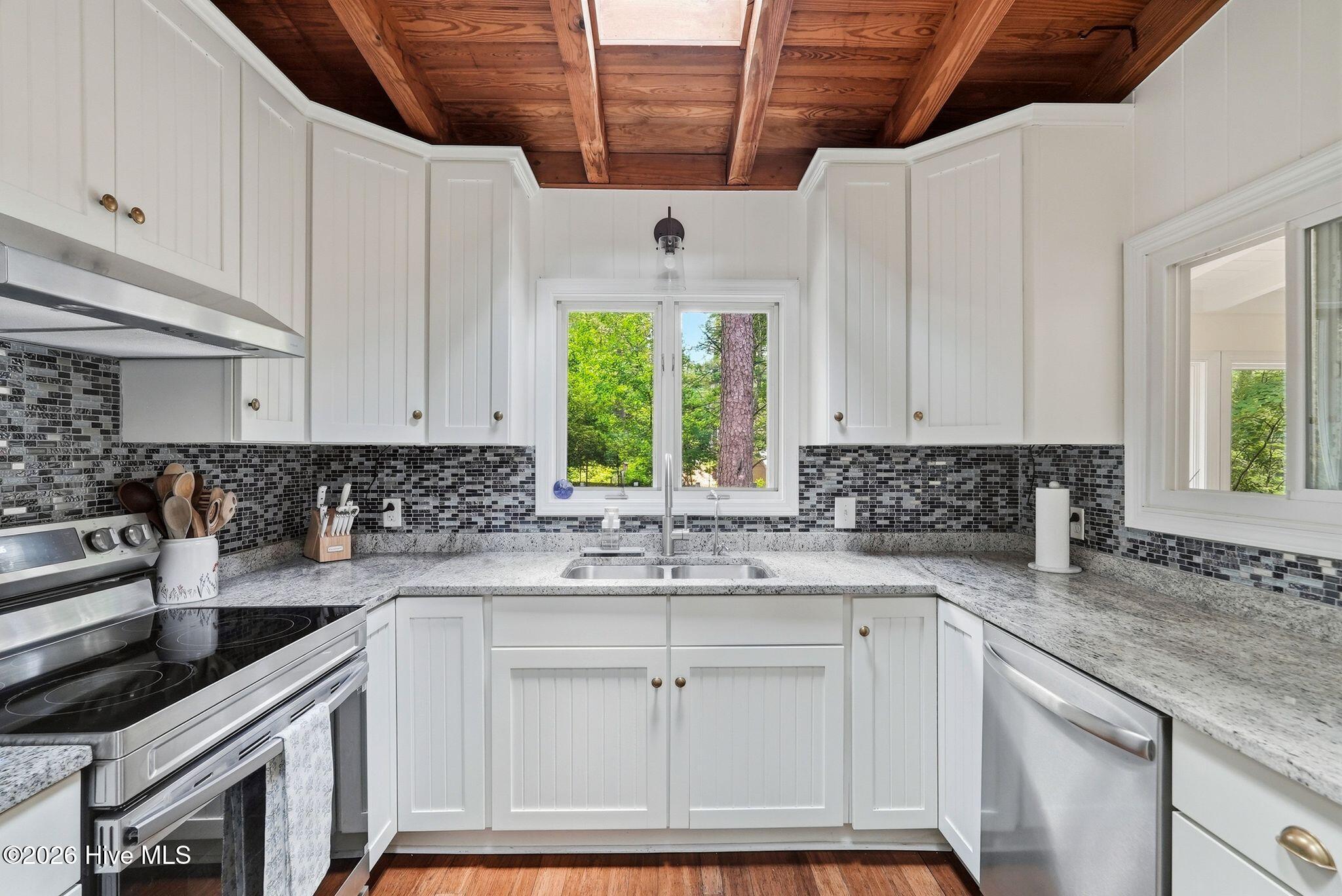555 South Valley Road Southern Pines, NC 28387 - Photo 17 of 50