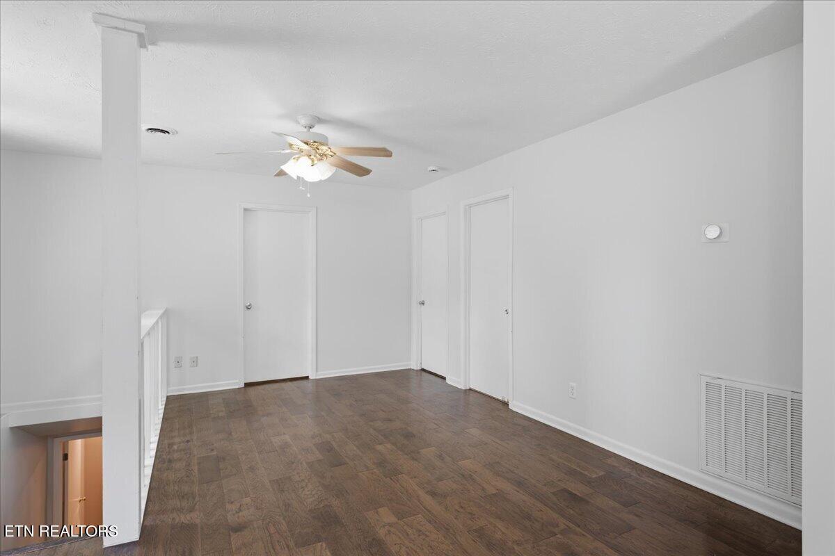 2319 Woods-Smith Road Knoxville, TN 37921 - Photo 5 of 39 05-Living Room