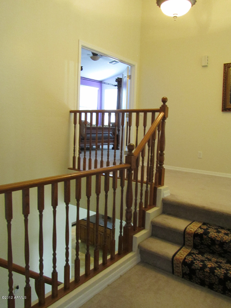 1009 South Roles Drive Gilbert, AZ 85296 - Photo 37 of 49 Upstairs Hallway to MBR