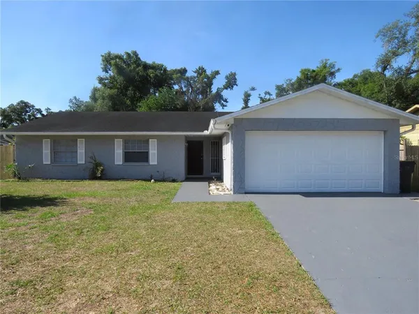 $2,000 | 1422 Oak Valley Drive, Seffner, FL 33584