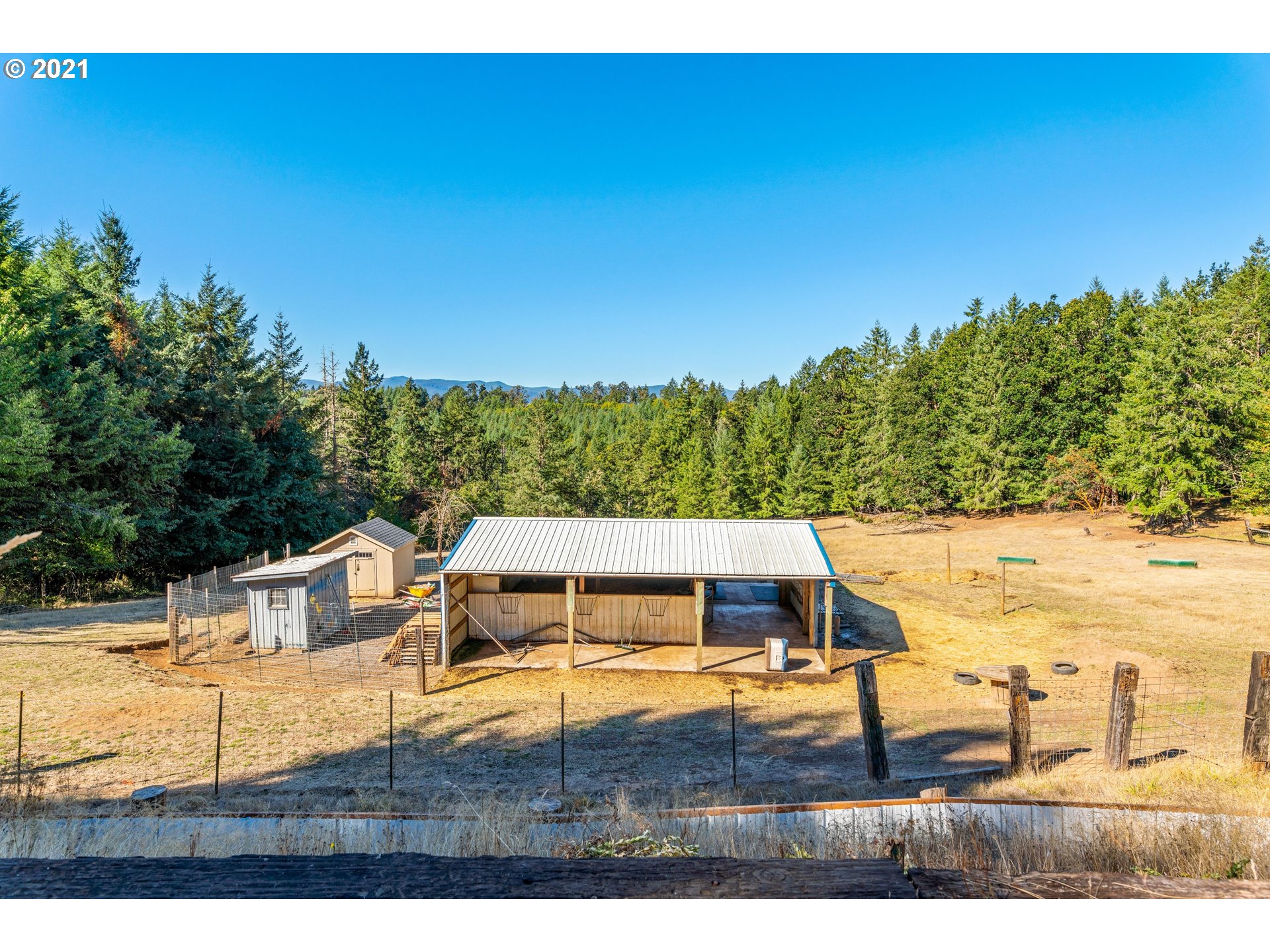 15010 Ferns Corner Road Dallas, OR 97338 - Photo 29 of 32 a view of a ocean with beach