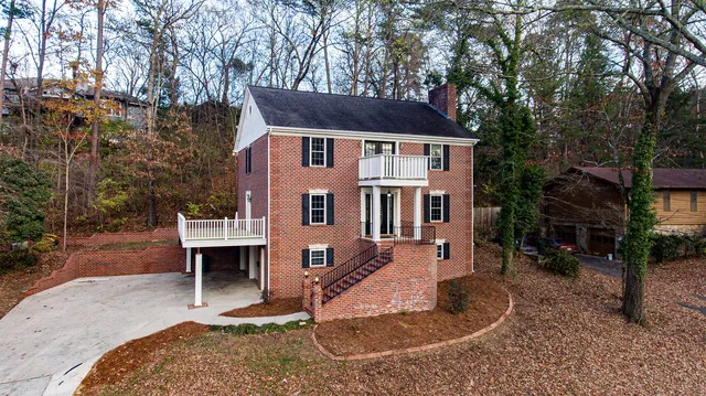 $600,000 | 4917 Shoreline Drive, Chattanooga, TN 37416