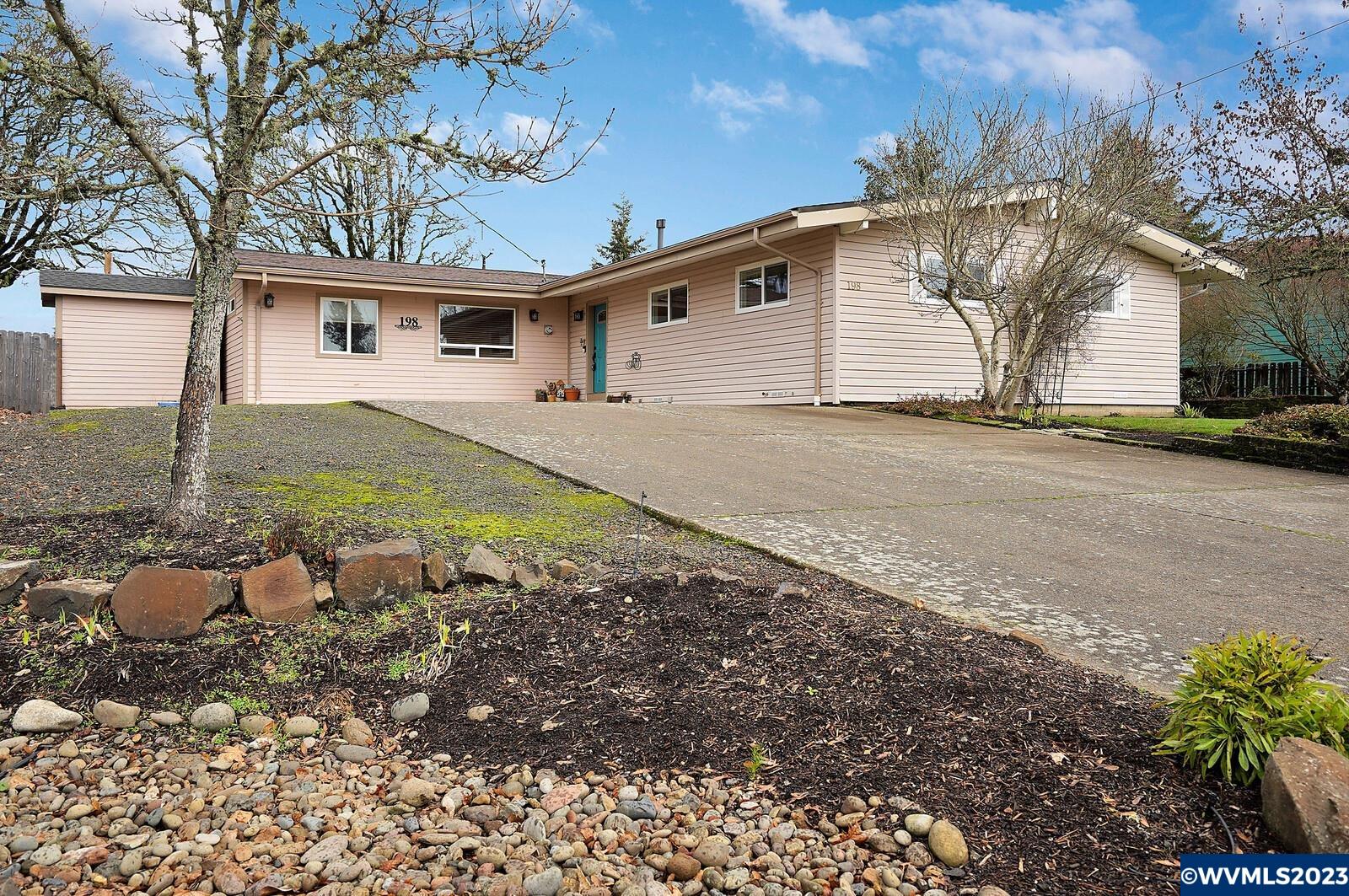 198 Northwest Reed Lane Dallas, OR 97338 - Photo 1 of 42