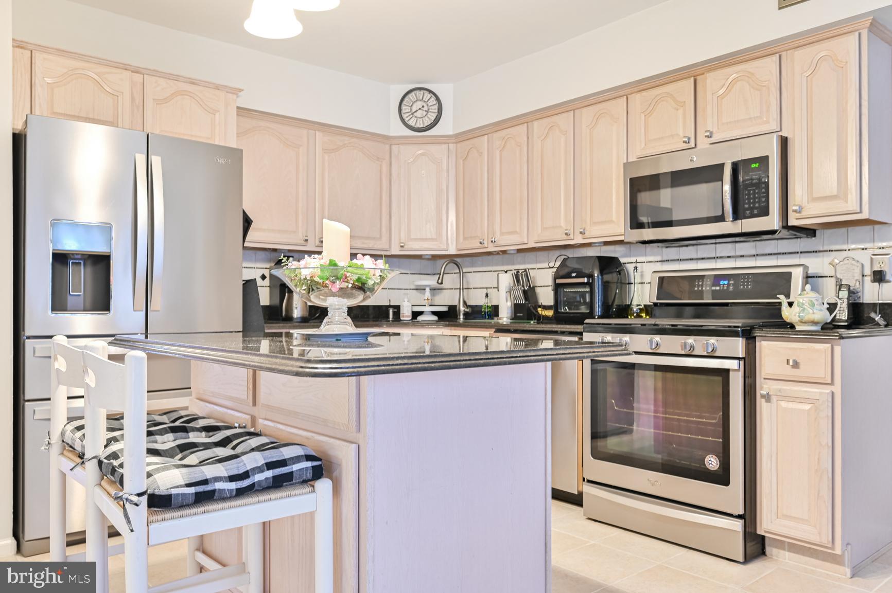 2 Hilliard Way Sewell, NJ 08080 - Photo 13 of 33