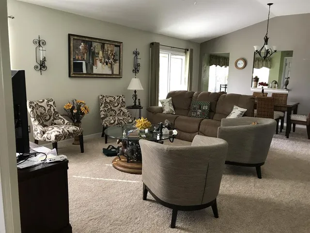 $2,700 | 2383 Montbrook Place, The Villages, FL 32162