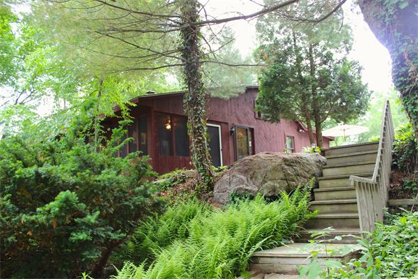 137 East Brimfield Road Holland, MA 01521 - Photo 1 of 16 Gallery Image 1