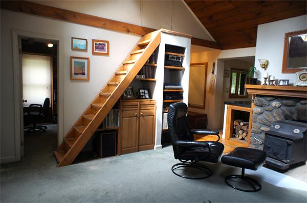 137 East Brimfield Road Holland, MA 01521 - Photo 3 of 16 Gallery Image 3