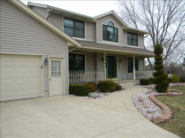 4584 East Dunbar Road Monroe, MI 48161 - Photo 8 of 10 20004811-8.JPG