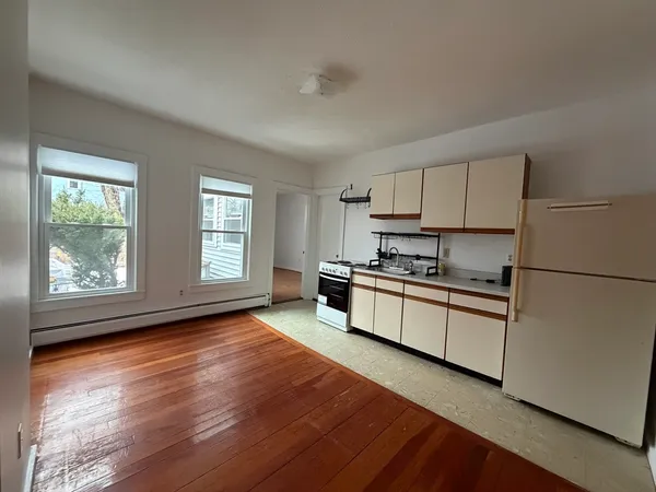 $2,575 | 14 Cogswell Place, Unit 1, Cambridge, MA 02140