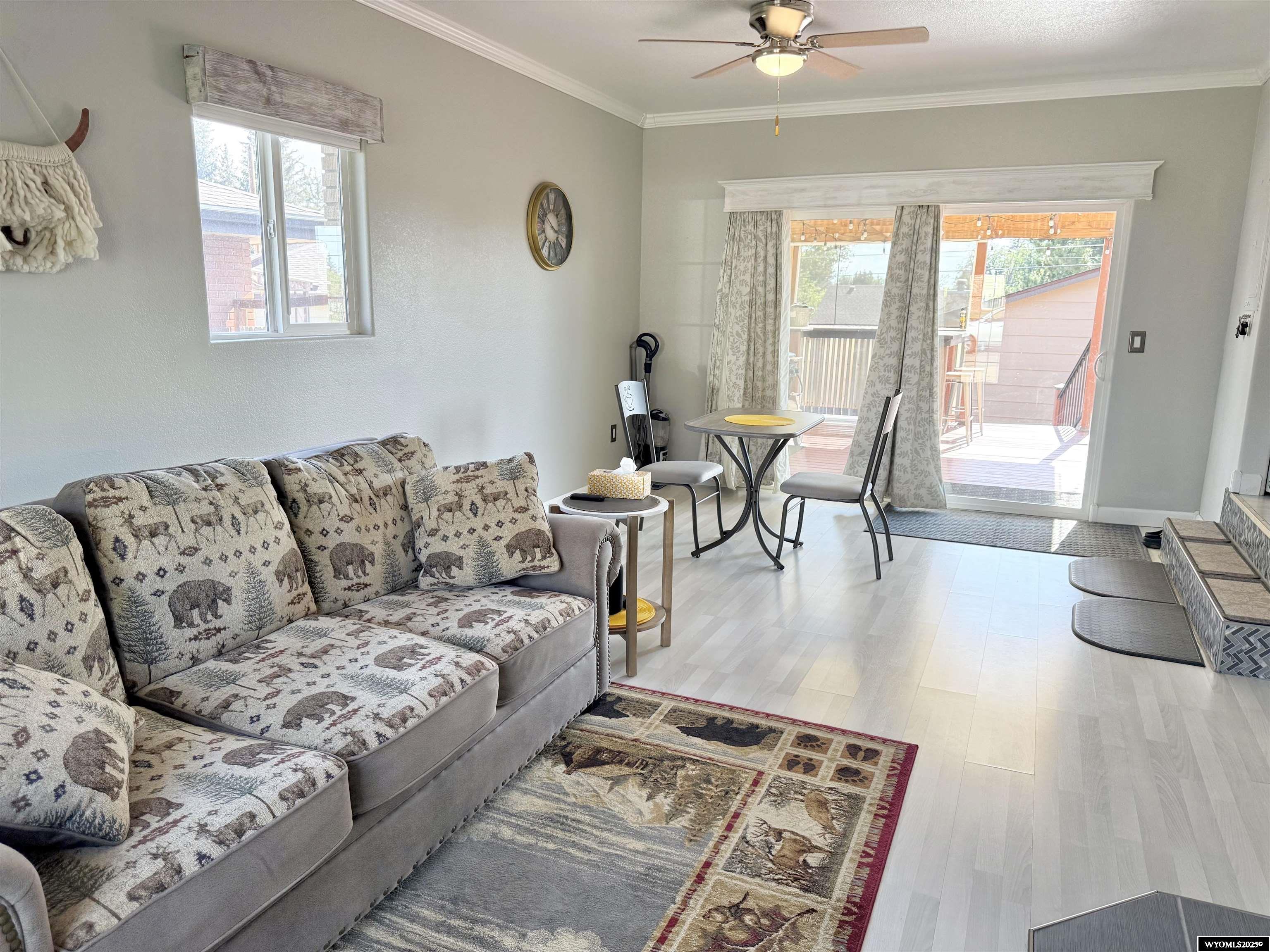 5402 Hilltop Avenue Cheyenne, WY 82009 - Photo 12 of 35