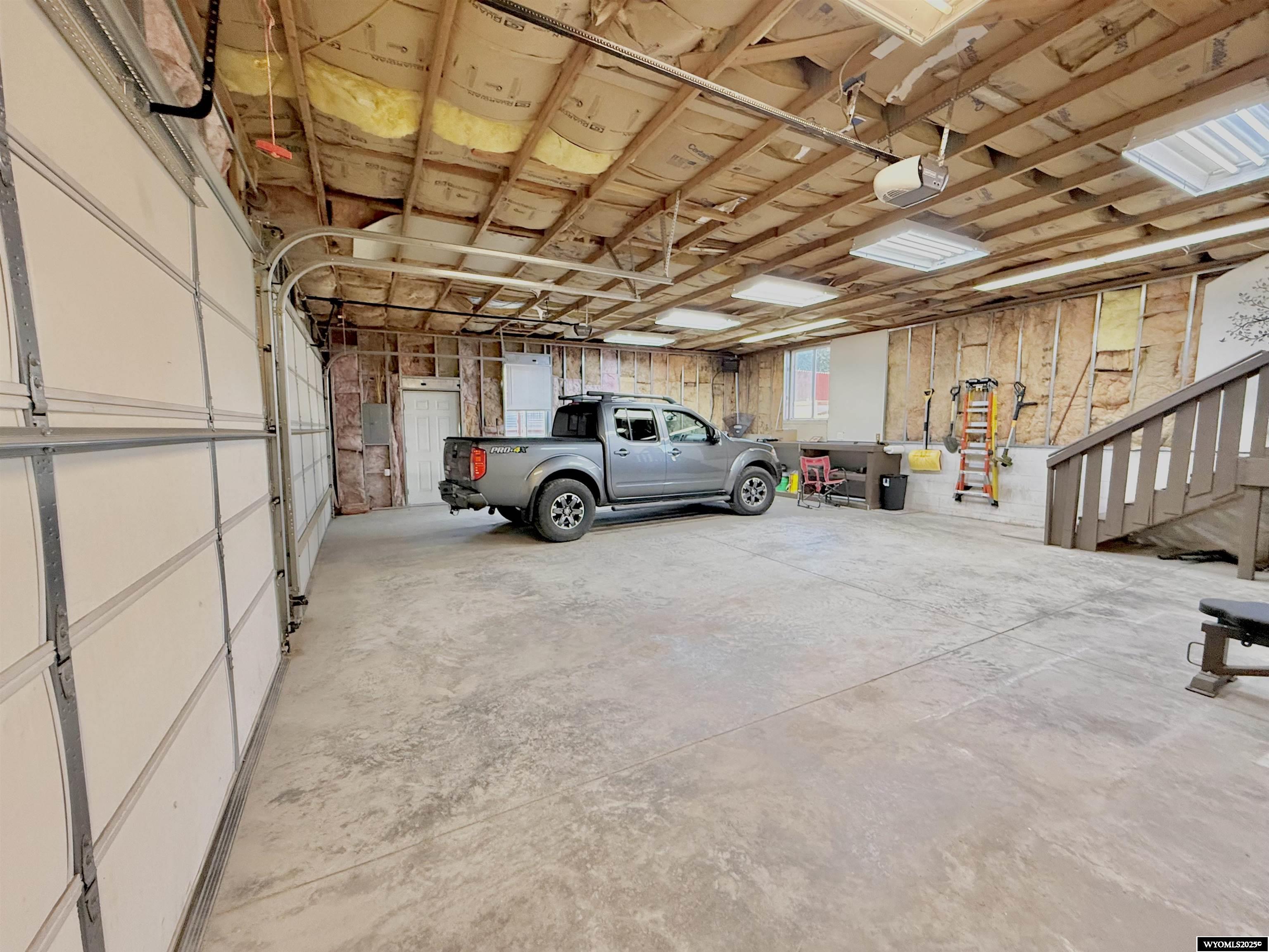 5402 Hilltop Avenue Cheyenne, WY 82009 - Photo 29 of 35