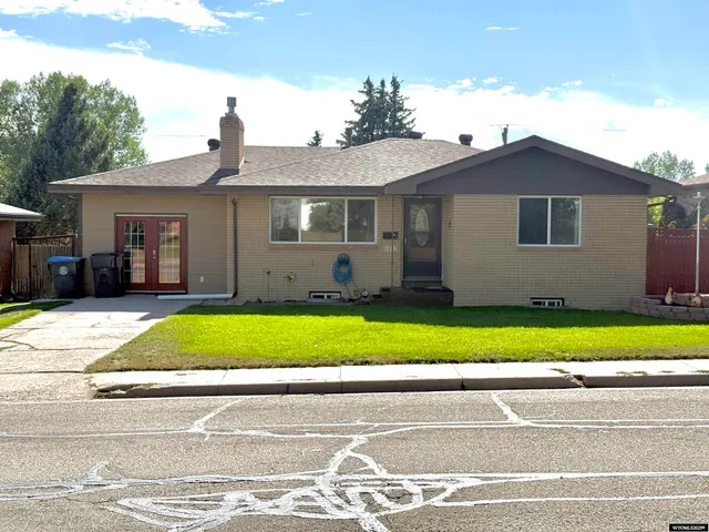 $429,900 | 5402 Hilltop Avenue, Cheyenne, WY 82009
