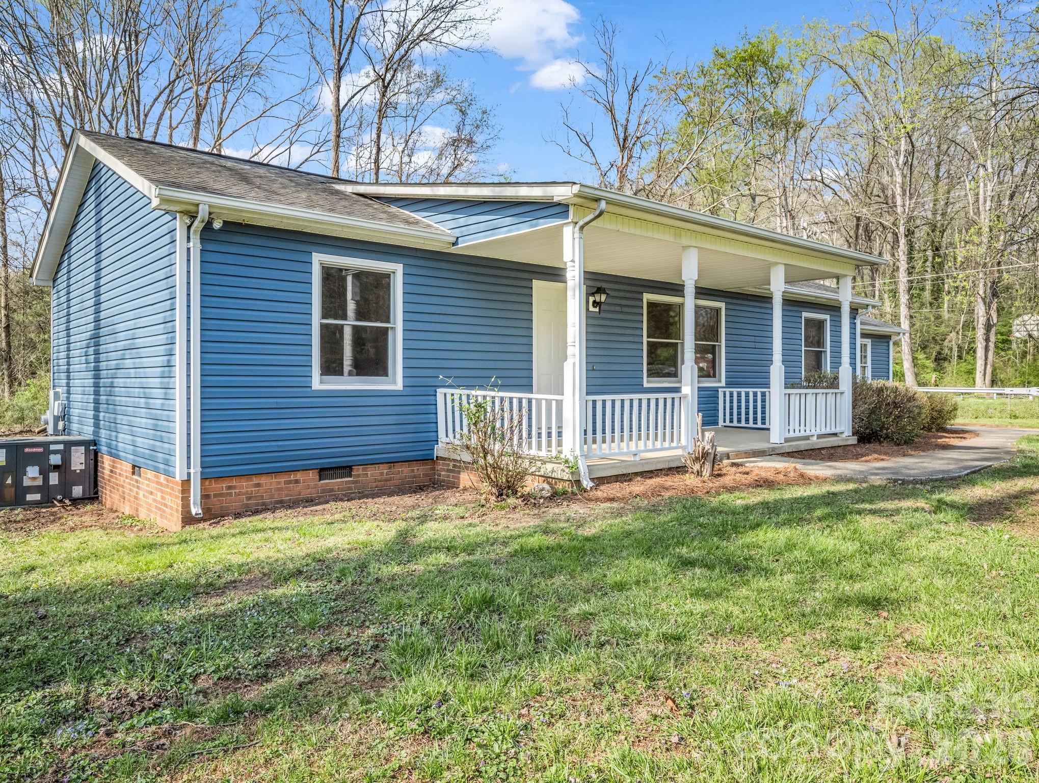 347 Crestview Street Rutherfordton, NC 28139 - Photo 5 of 35