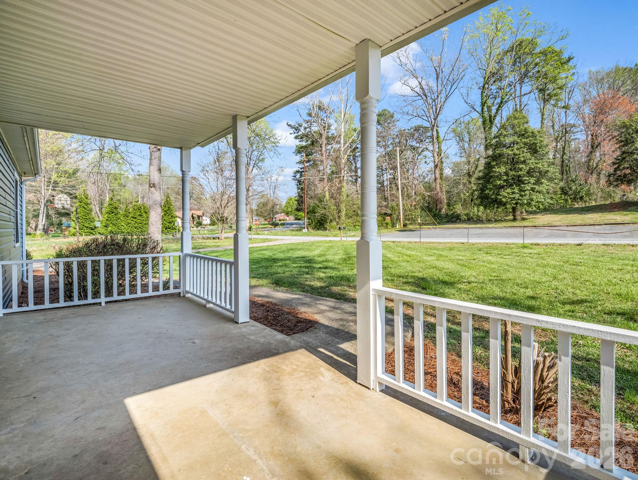 347 Crestview Street Rutherfordton, NC 28139 - Photo 10 of 35