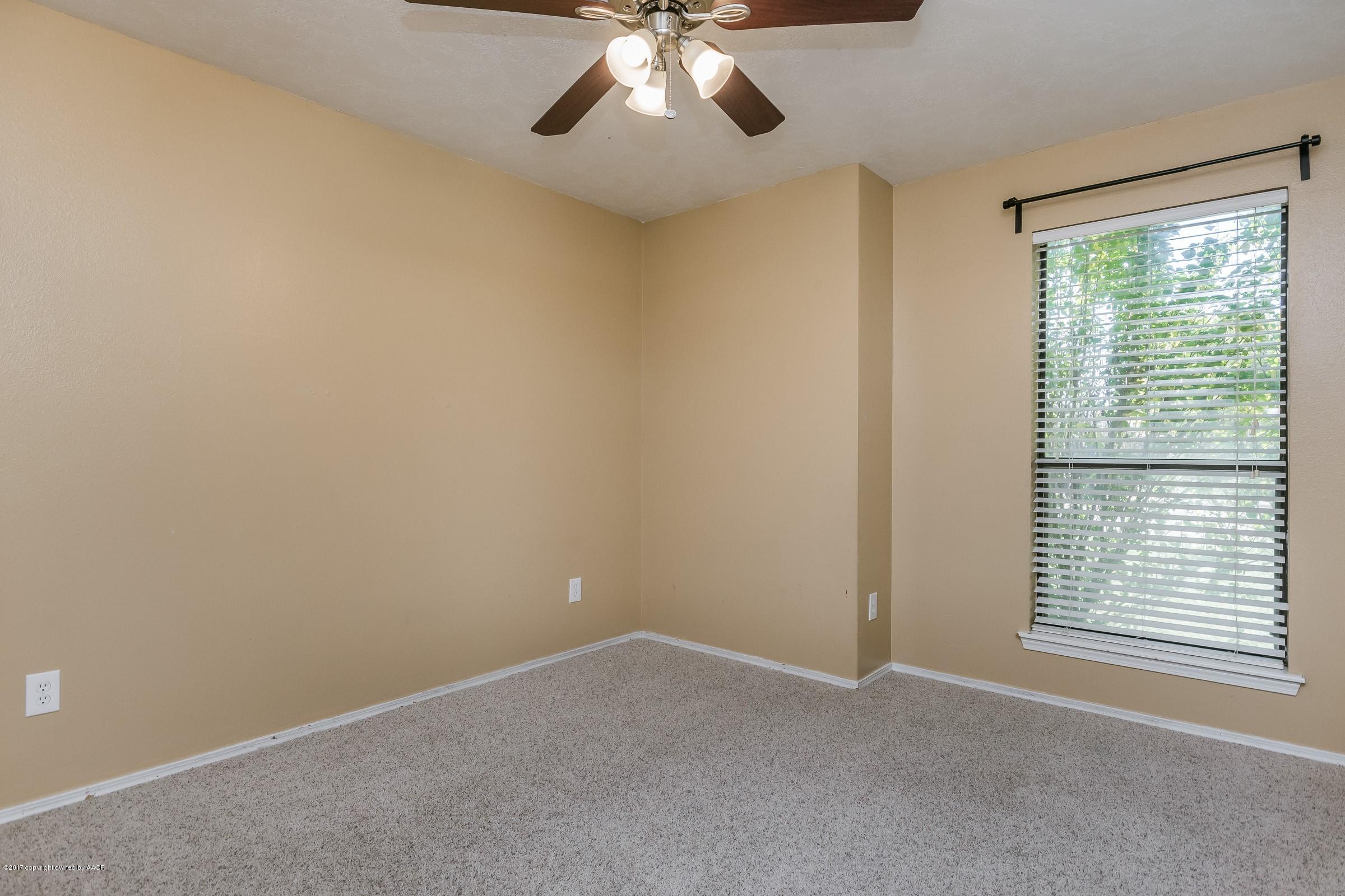 8011 Claret Street Amarillo, TX 79110 - Photo 14 of 20 014_2nd Bedroom_