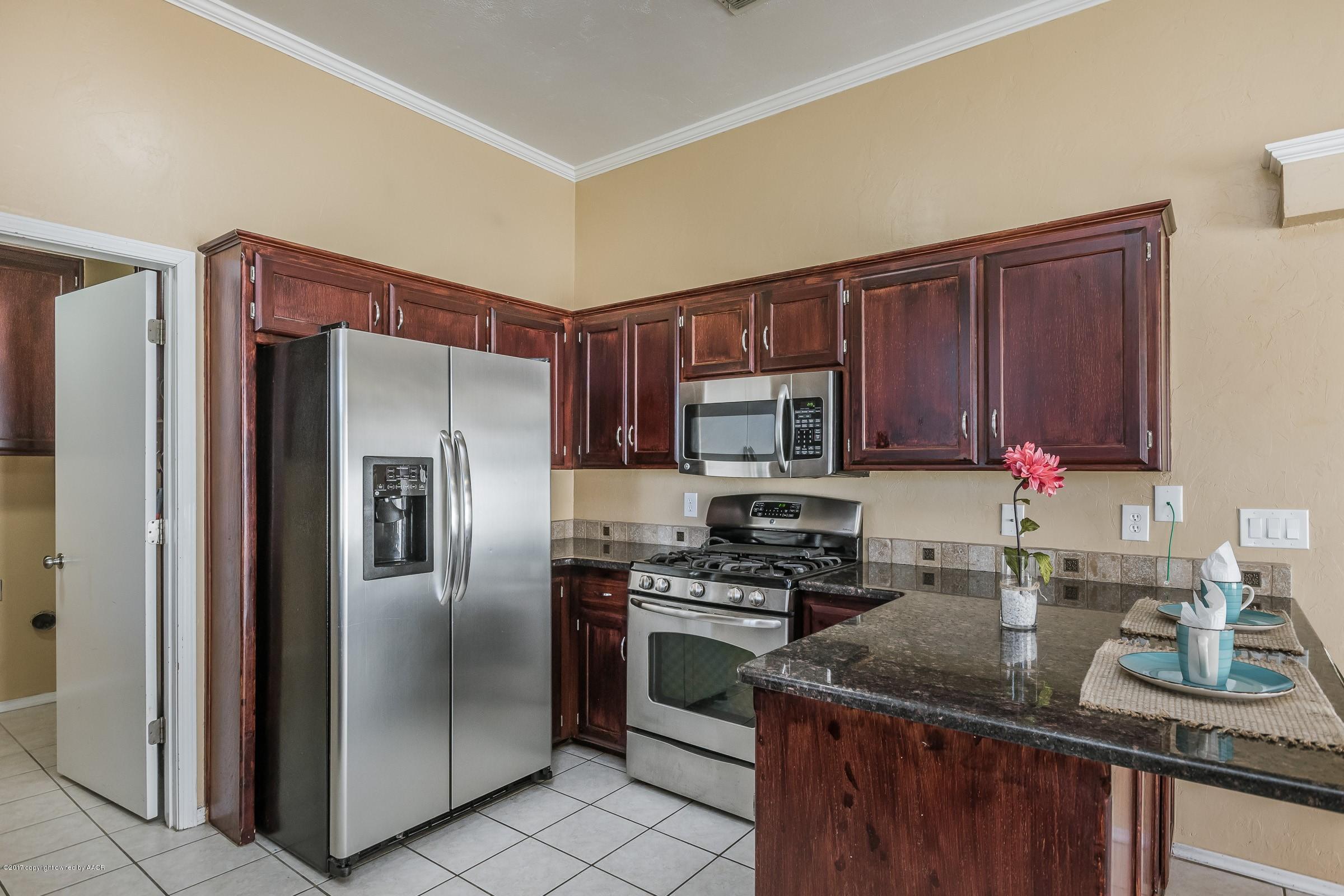 8011 Claret Street Amarillo, TX 79110 - Photo 7 of 20 007_Kitchen_-2
