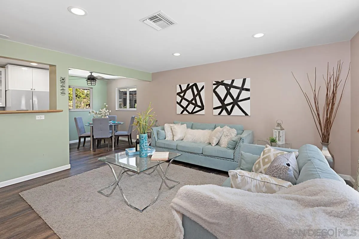 9109 Heatherdale Street Santee, CA 92071 - Photo 5 of 26 Gallery Image 5