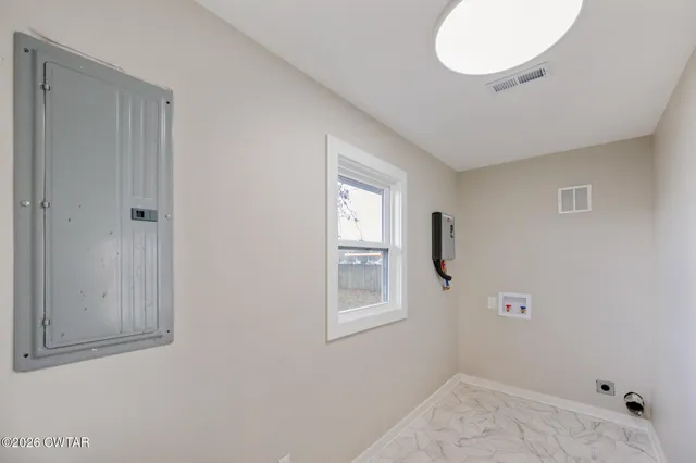 $155,000 | 366 South Kentucky Avenue, Parsons, TN 38363