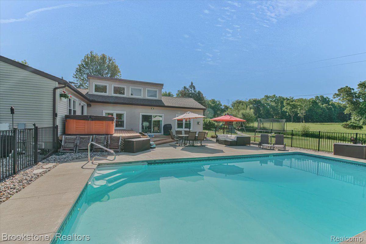12824 Clyde Road Fenton, MI 48430 - Photo 35 of 57 Gallery Image 35