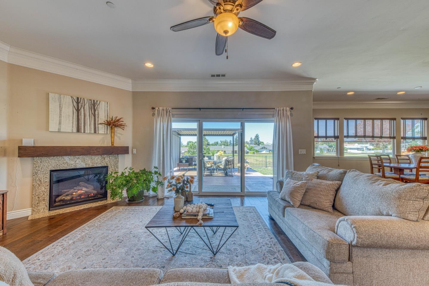 745 South Ridgemark Drive Hollister, CA 95023 - Photo 10 of 50