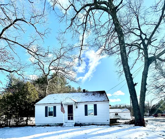 $389,000 | 51 Sandy Pond Road, Ayer, MA 01432