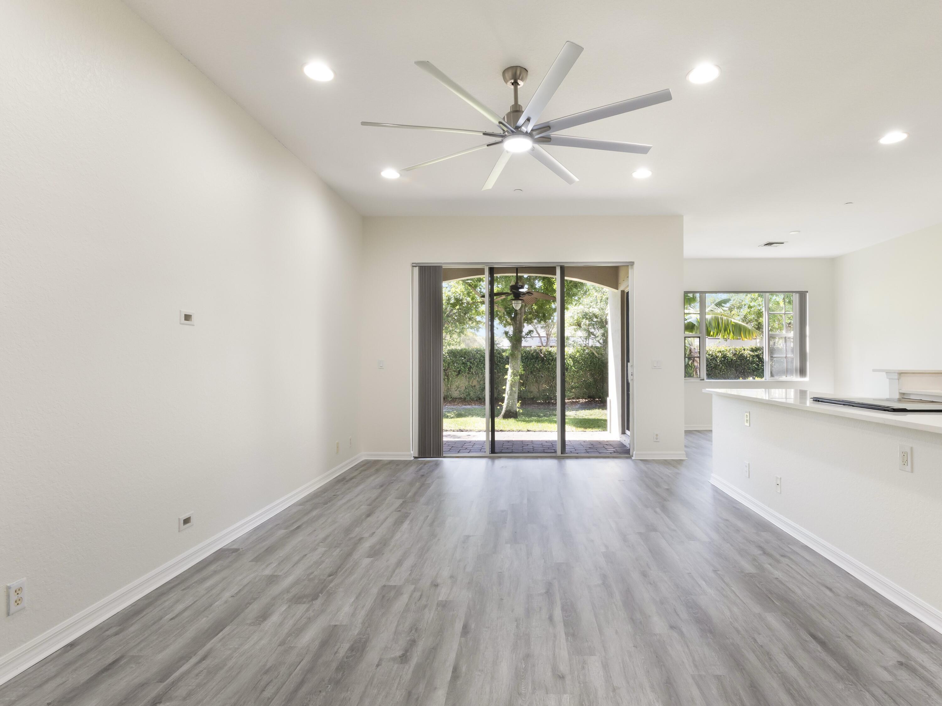 64 Lancaster Road Boynton Beach, FL 33426 - Photo 6 of 50 Living