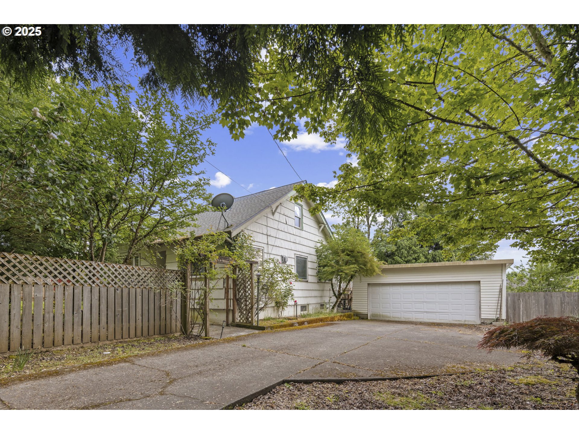 4732 Southeast Powell Valley Road Gresham, OR 97080 - Photo 1 of 40