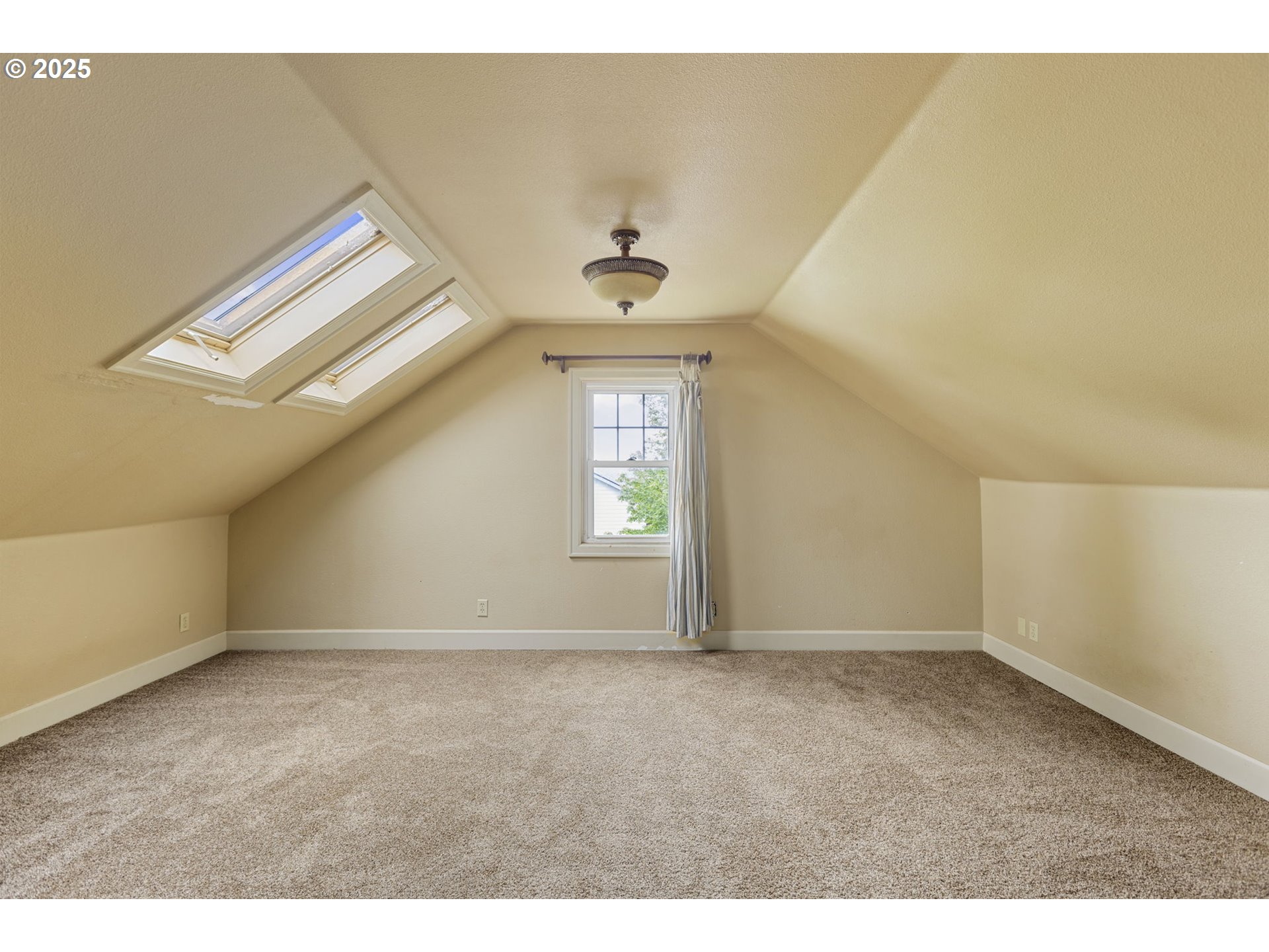 4732 Southeast Powell Valley Road Gresham, OR 97080 - Photo 18 of 40 Bedroom, Owner's Suite