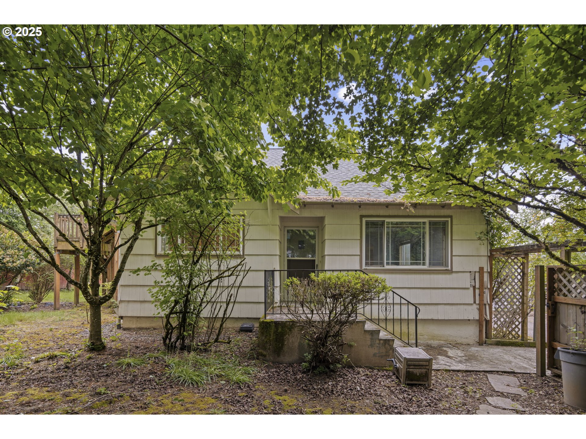 4732 Southeast Powell Valley Road Gresham, OR 97080 - Photo 3 of 40