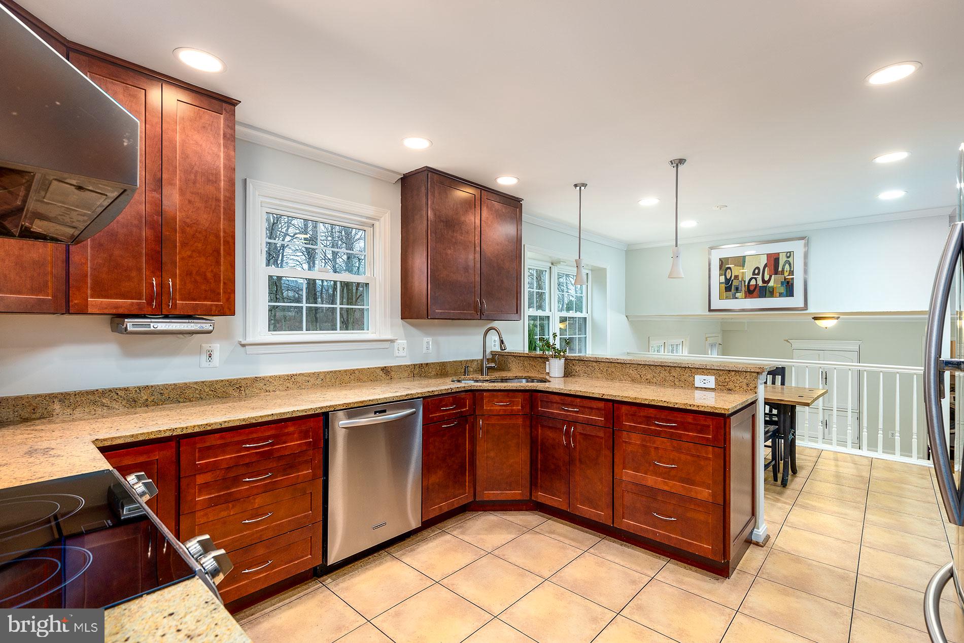 2834 Hill Road Vienna, VA 22181 - Photo 11 of 48 Gallery Image 11