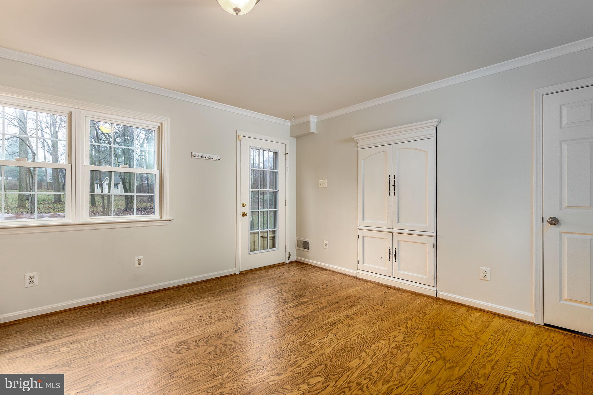 2834 Hill Road Vienna, VA 22181 - Photo 16 of 48 Gallery Image 16