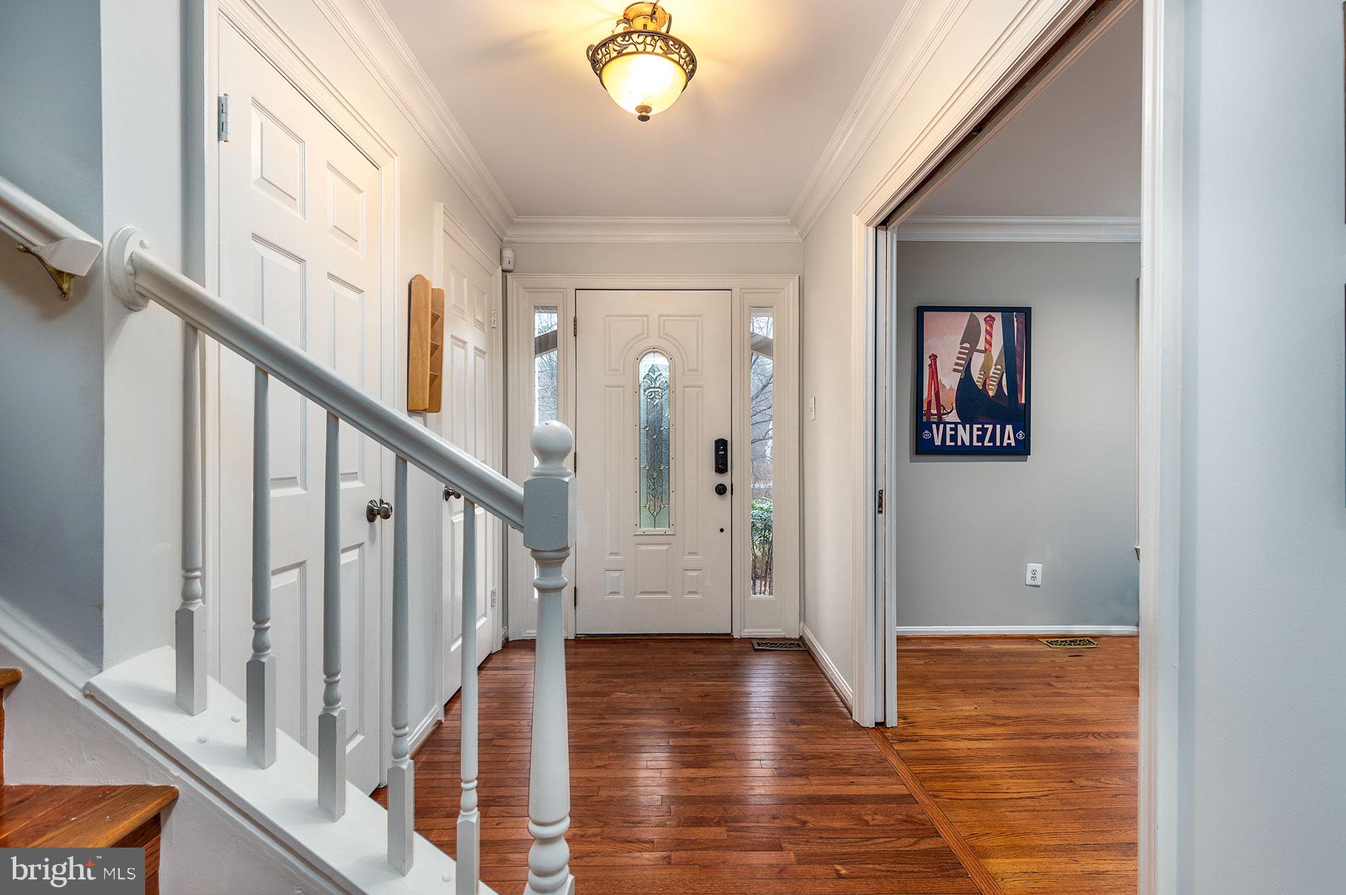 2834 Hill Road Vienna, VA 22181 - Photo 3 of 48 Gallery Image 3