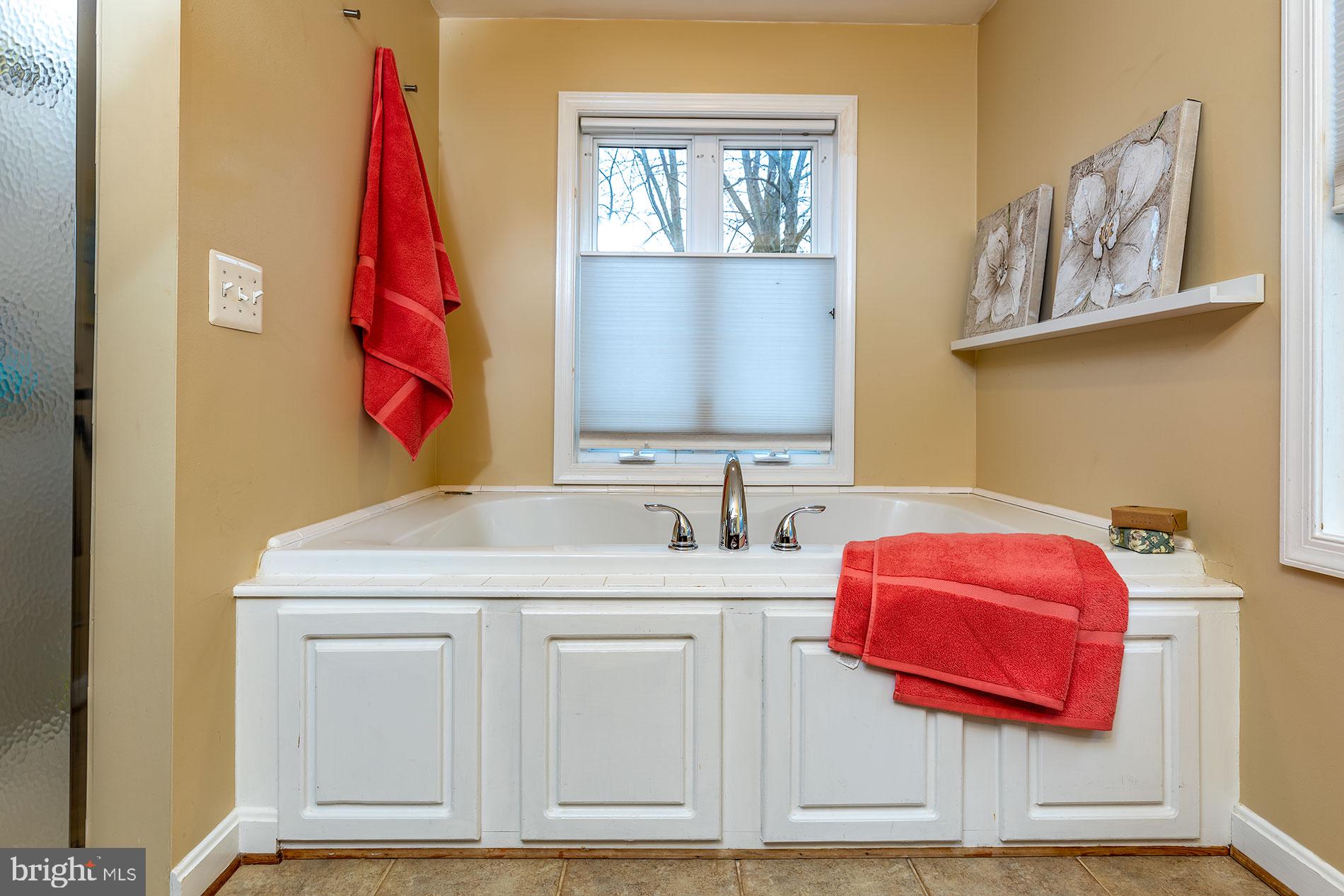 2834 Hill Road Vienna, VA 22181 - Photo 22 of 48 Gallery Image 22