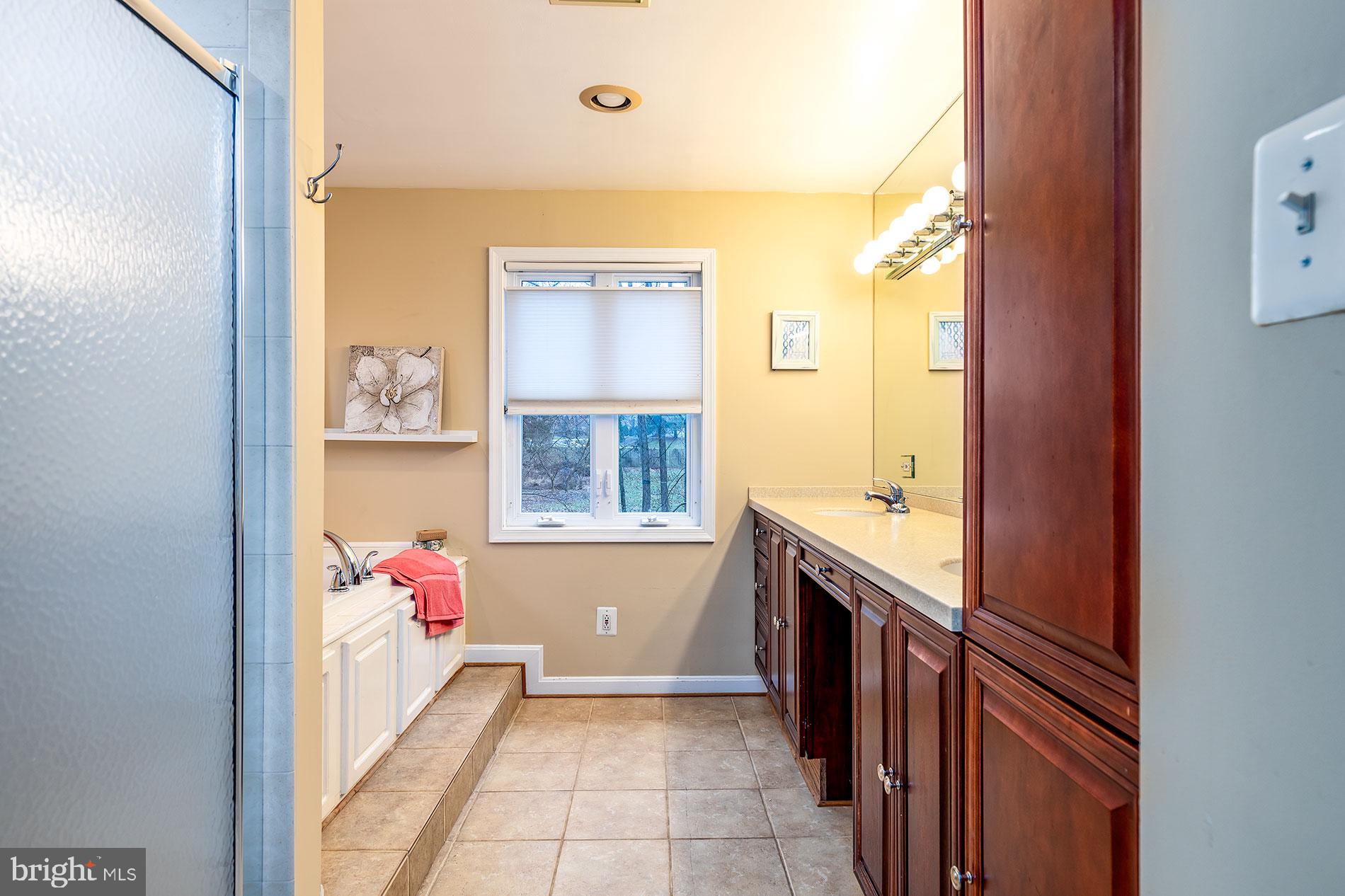 2834 Hill Road Vienna, VA 22181 - Photo 23 of 48 Gallery Image 23