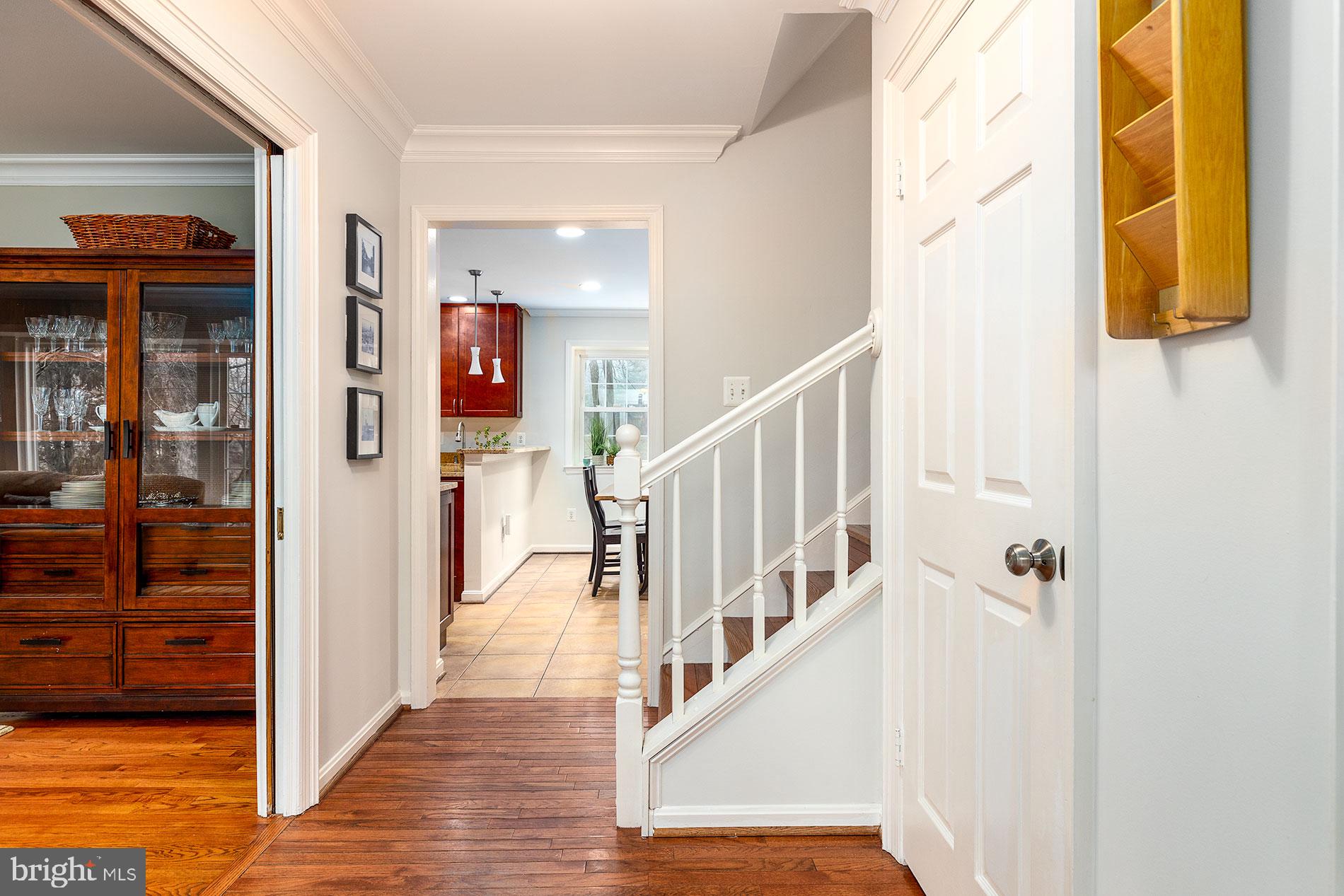 2834 Hill Road Vienna, VA 22181 - Photo 4 of 48 Gallery Image 4