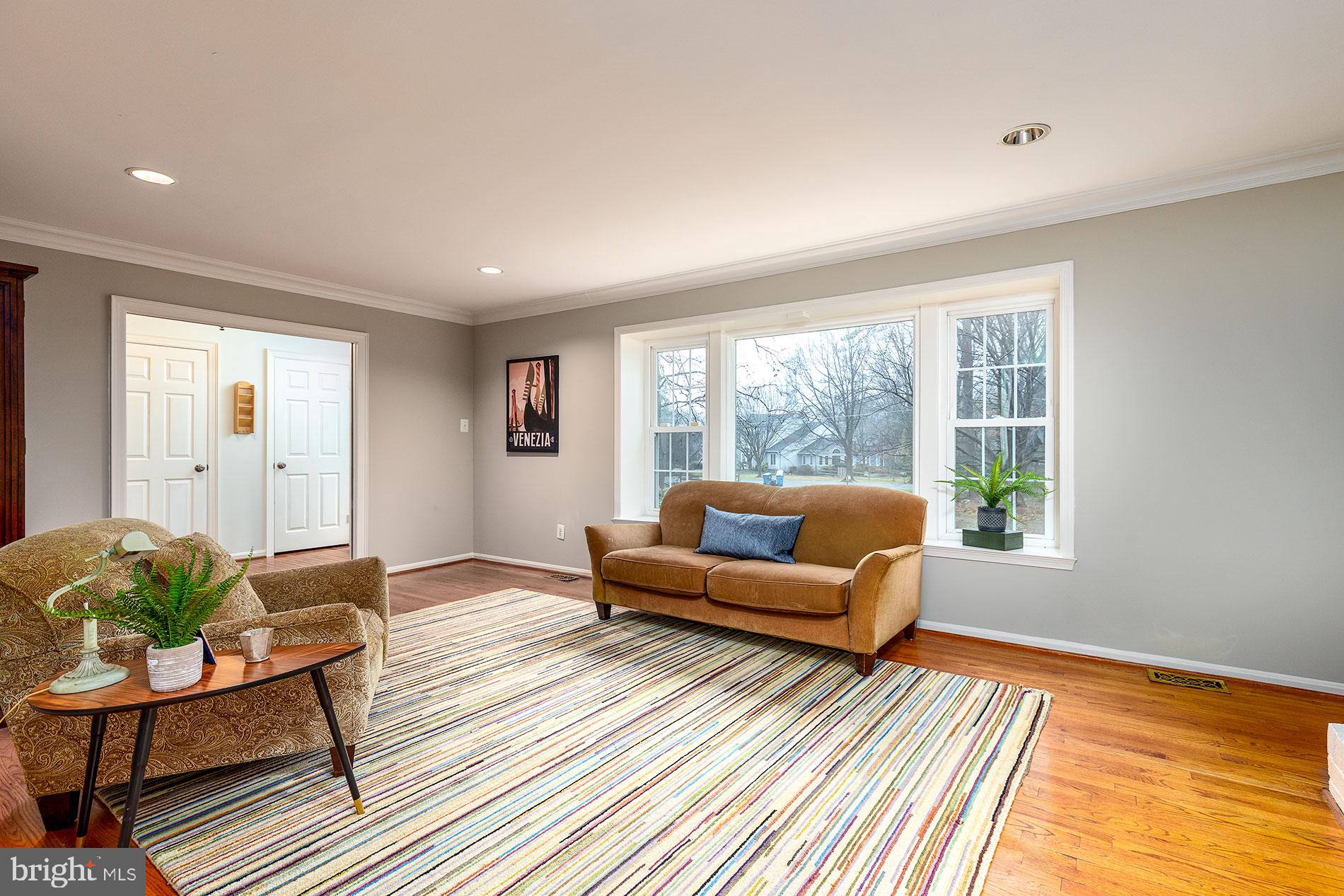 2834 Hill Road Vienna, VA 22181 - Photo 6 of 48 Gallery Image 6