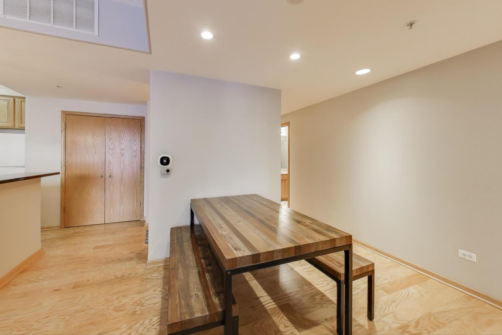 1715 Pavilion Way, Unit 206 Park Ridge, IL 60068 - Photo 5 of 19