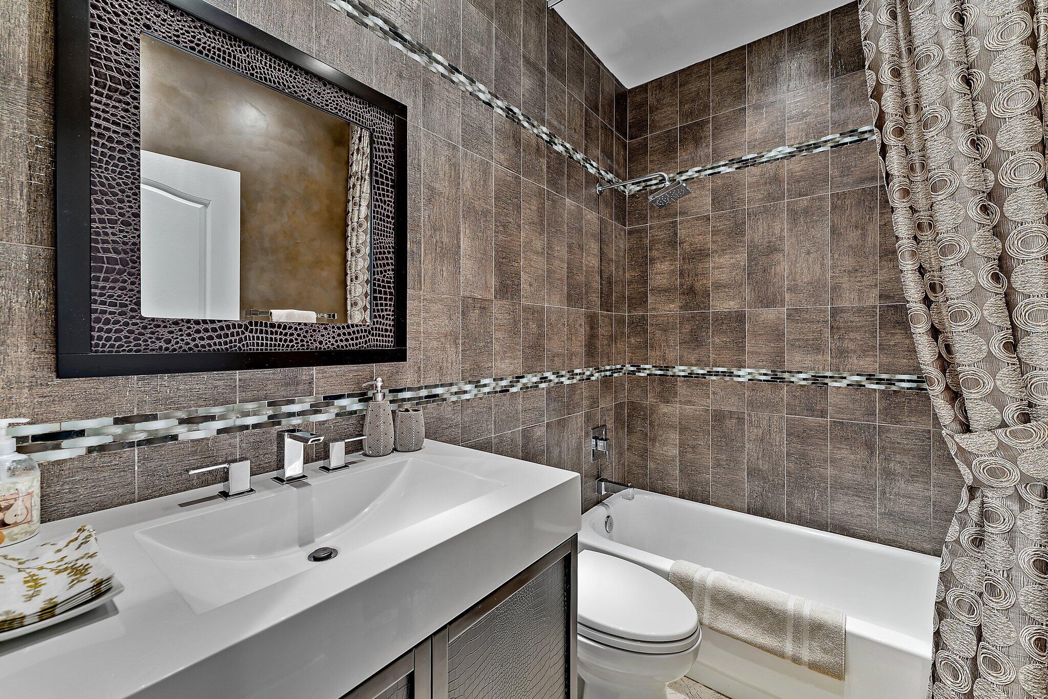 226 Eagleton Estates Boulevard Palm Beach Gardens, FL 33418 - Photo 23 of 63 021-226EagletonEstateBlvd-PalmBeachGarde