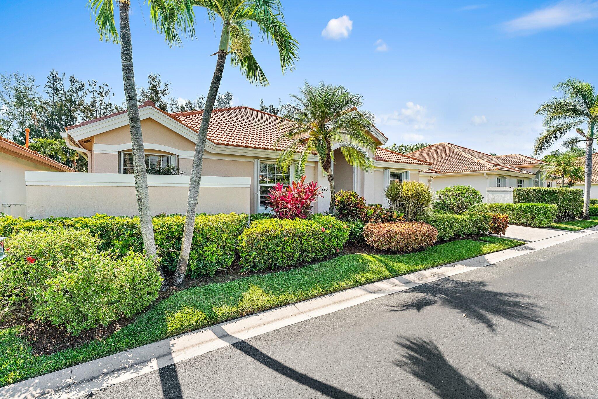 226 Eagleton Estates Boulevard Palm Beach Gardens, FL 33418 - Photo 3 of 63 003-226EagletonEstateBlvd-PalmBeachGarde