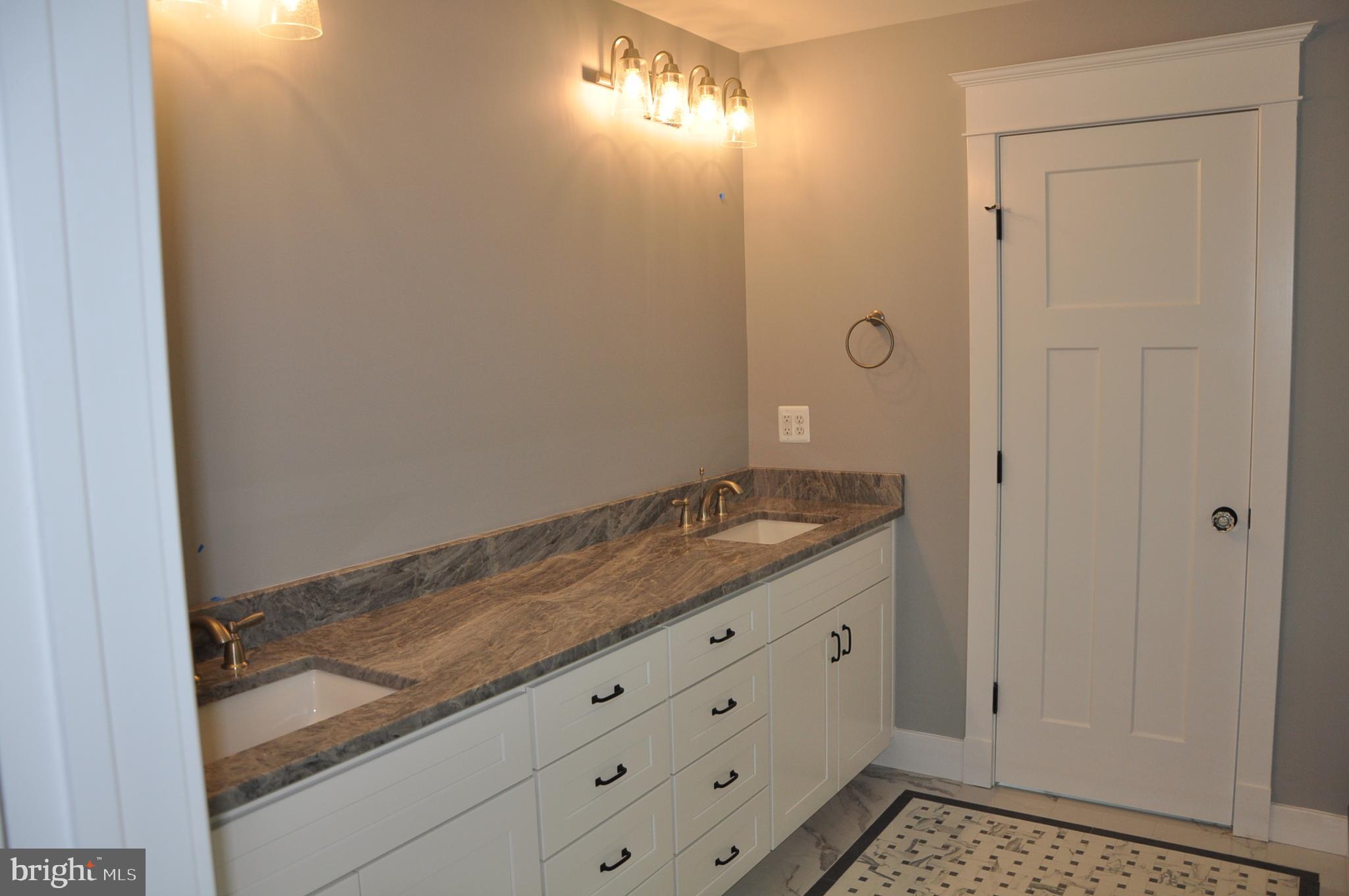 204 Sumner Road Annapolis, MD 21401 - Photo 18 of 31 Master bath
