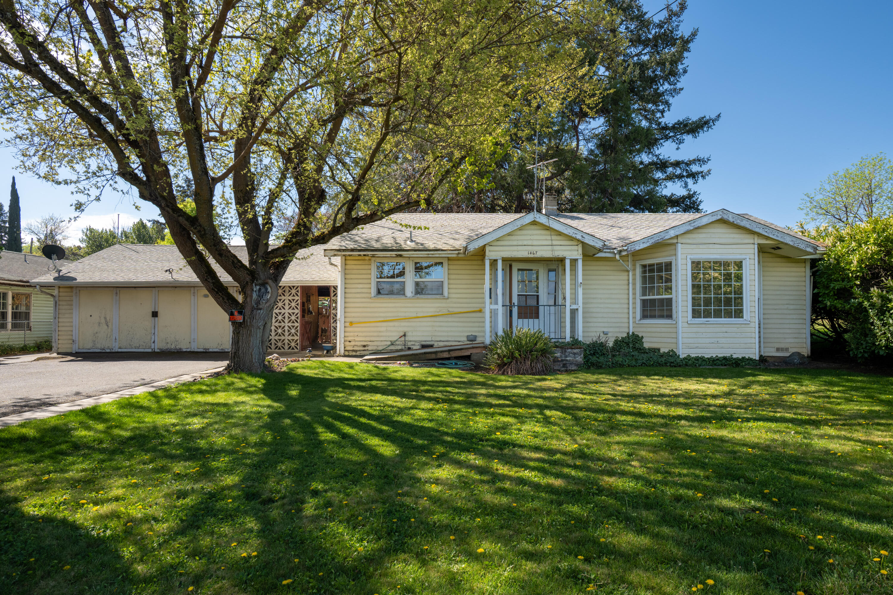1467 South Stage Road Medford, OR 97501 - Photo 1 of 25 S Stage024