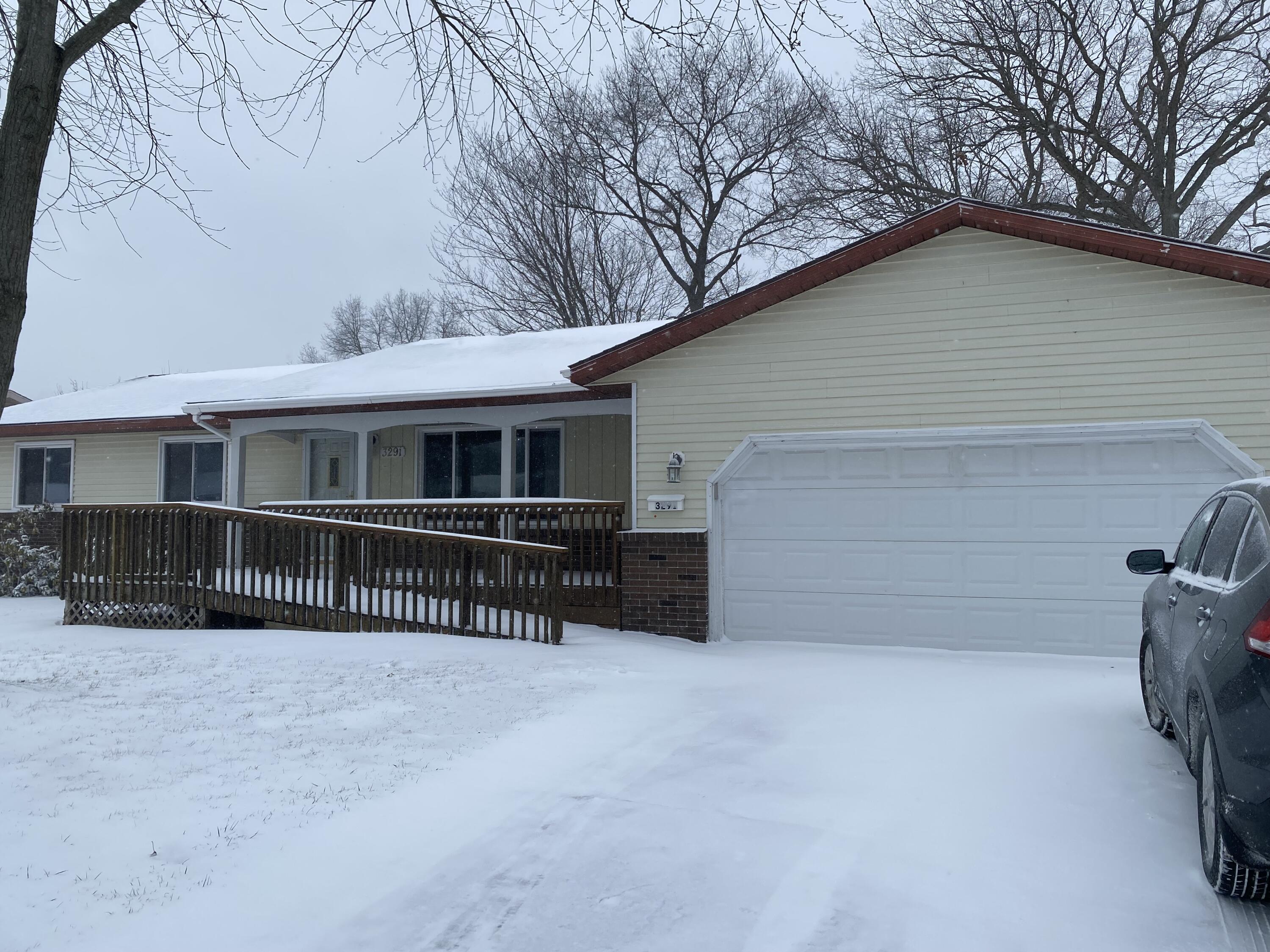 3291 Rockland Road Muskegon, MI 49441 - Photo 3 of 27 IMG-7076