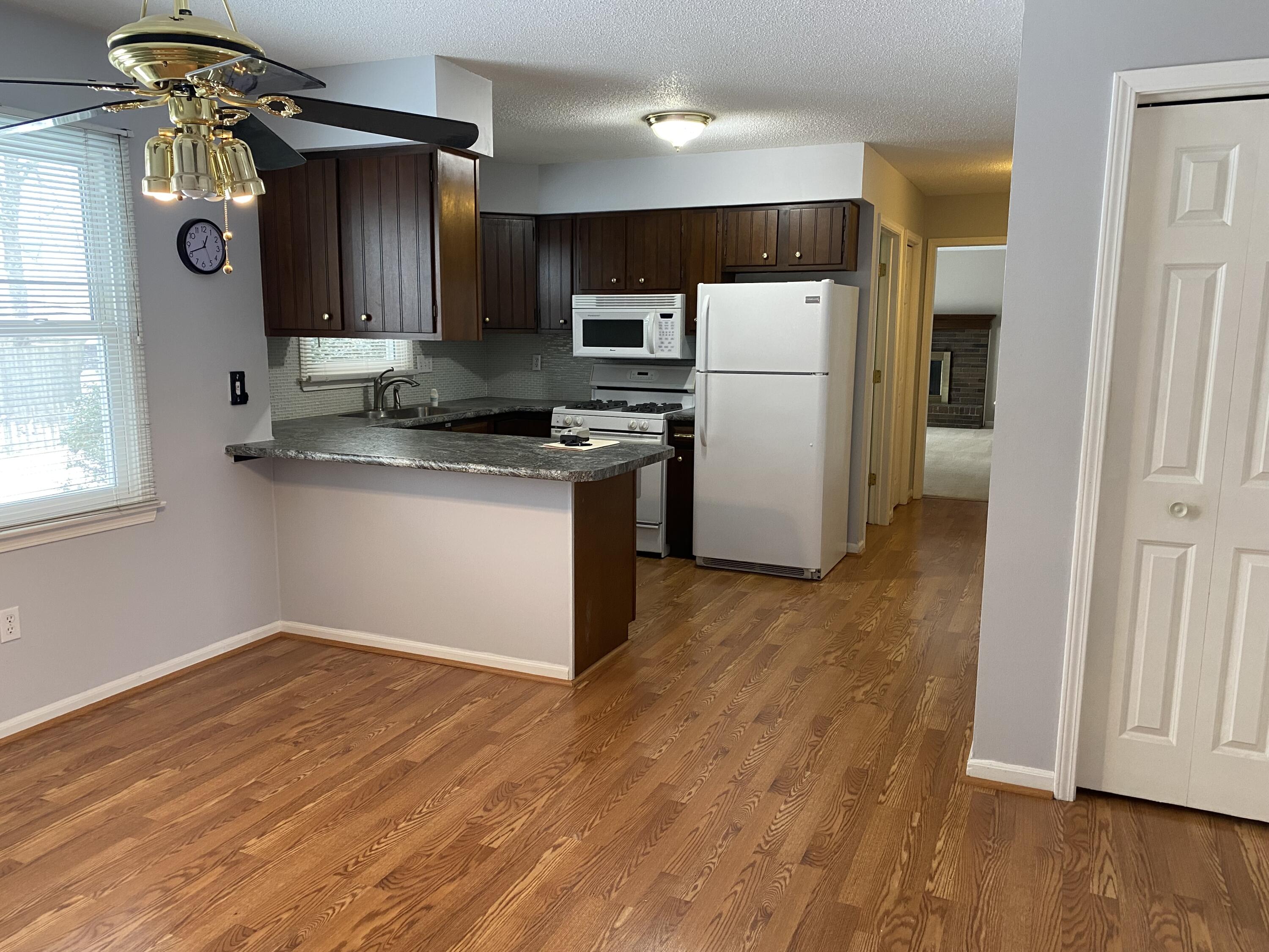 3291 Rockland Road Muskegon, MI 49441 - Photo 5 of 27 IMG-7101