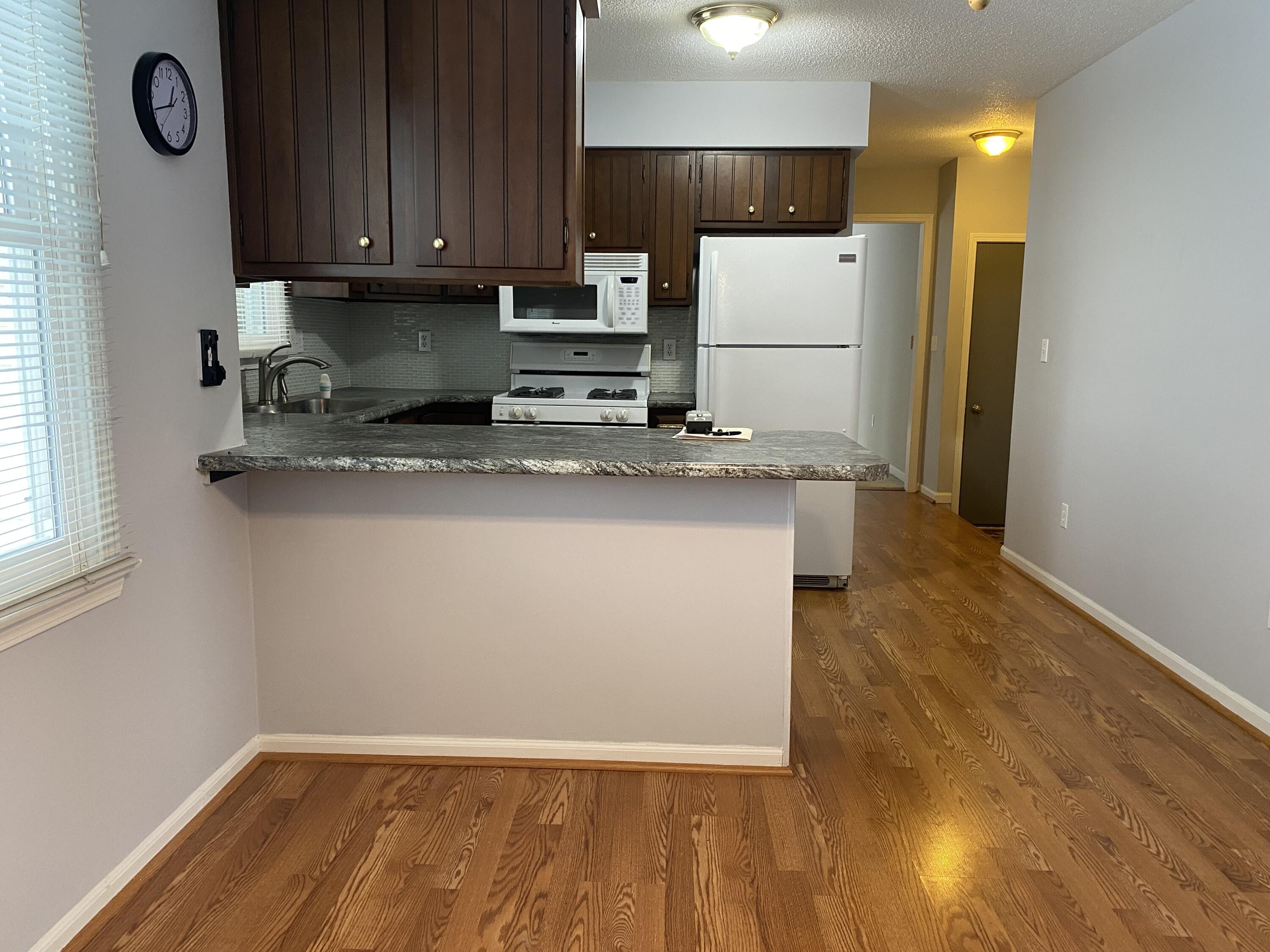 3291 Rockland Road Muskegon, MI 49441 - Photo 7 of 27 IMG-7102