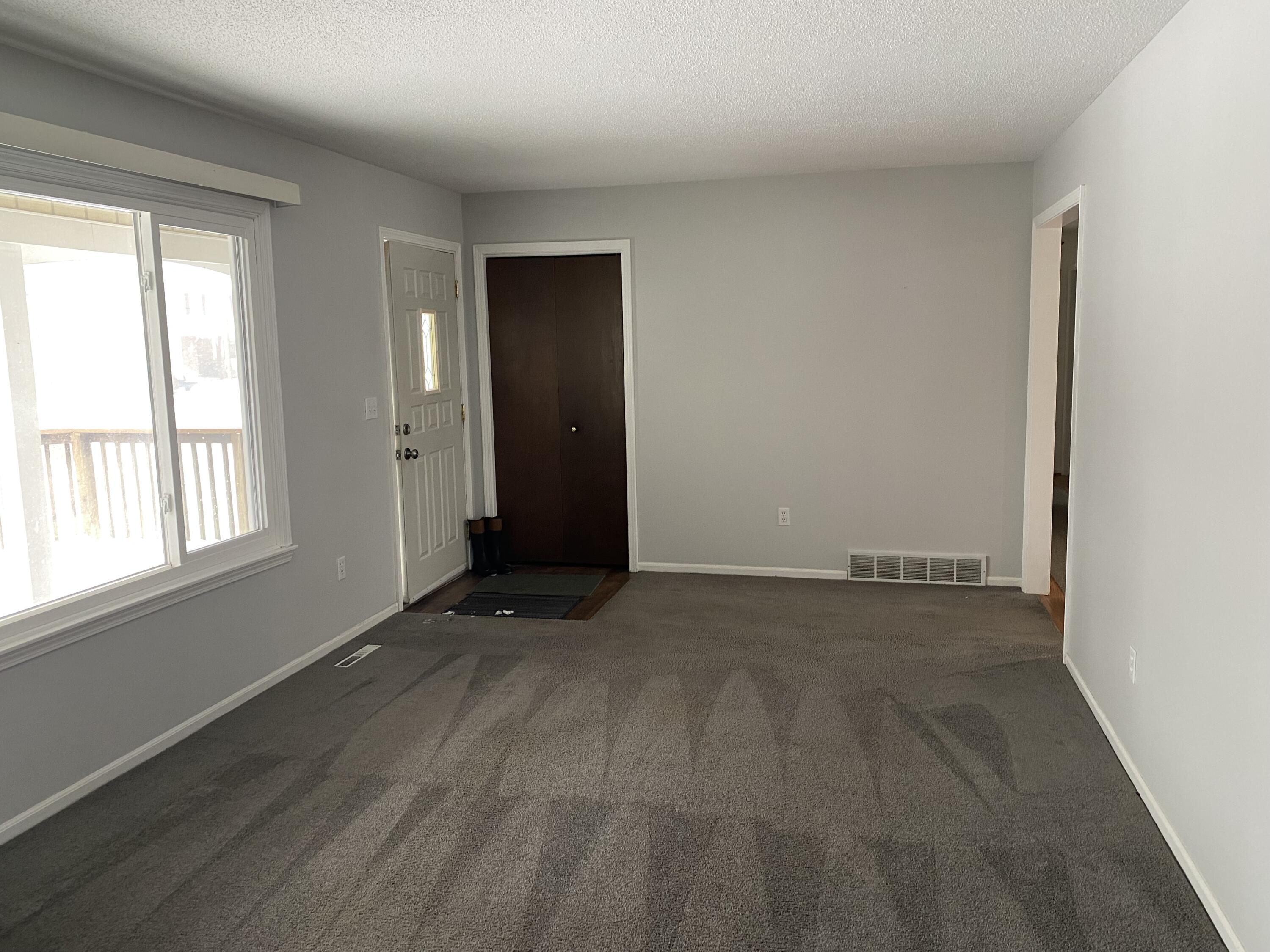 3291 Rockland Road Muskegon, MI 49441 - Photo 10 of 27 IMG-7082