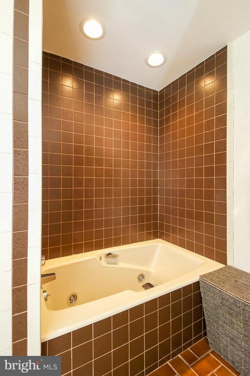 6414 Stoney Road Midland, VA 22728 - Photo 14 of 28 Bath (Master)