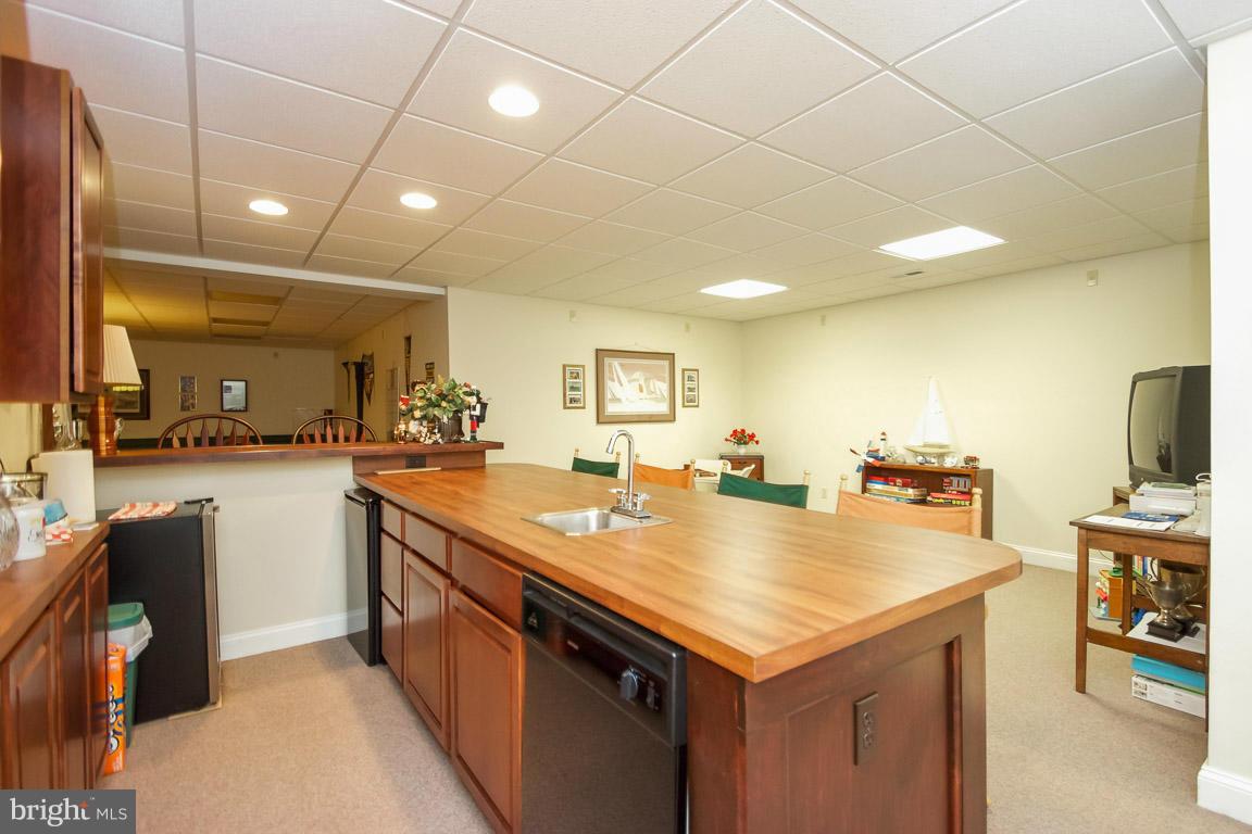 6414 Stoney Road Midland, VA 22728 - Photo 24 of 28 Wet Bar