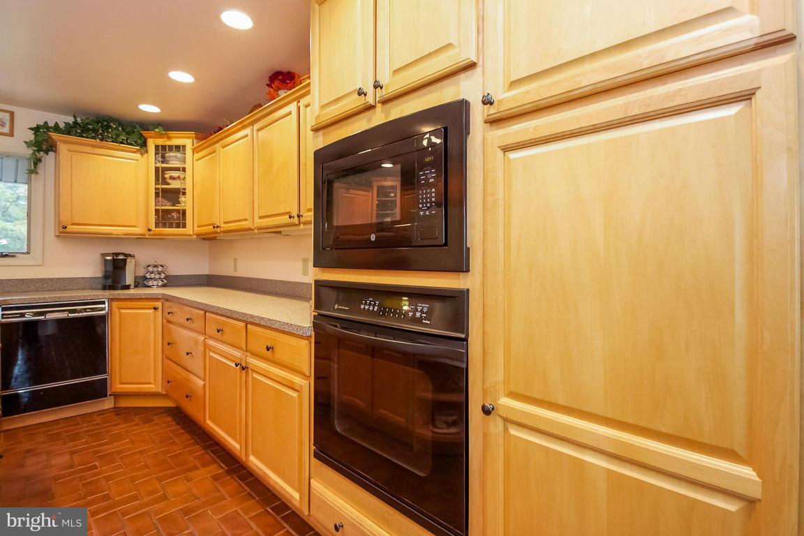 6414 Stoney Road Midland, VA 22728 - Photo 8 of 28 Kitchen