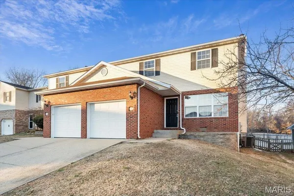 $1,850 | 132 Clinton Hill Drive, Swansea, IL 62226